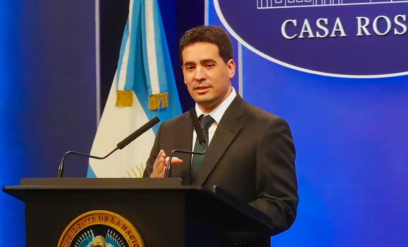 RavierAdrian_vocero_presidencial_conferencia_10agosto2026