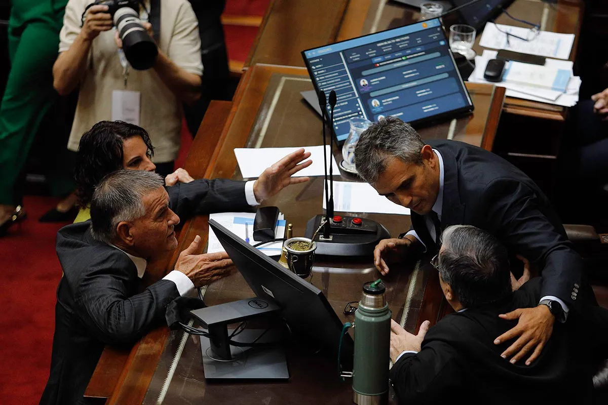 web-foto-MARTIN-MENEM-DIPUTADOS-2